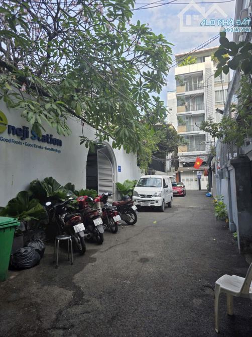 Bán biệt thự siêu Vip đường Cao Thắng Quận 3; hơn 230 m2; Chỉ 75 tỷ