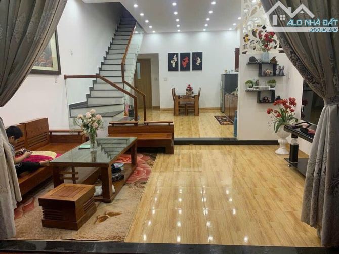 NHÀ 3 TẦNG FULL NỘI THẤT MỘC BÀI 8, LIÊN CHIỂU, ĐÀ NẴNG – DIỆN TÍCH 90M² 5x18, ĐƯỜNG 10M