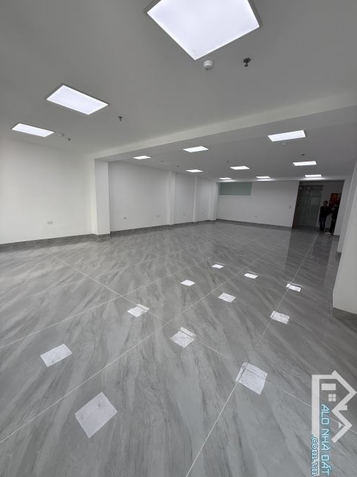 BÁN TOÀ VĂN PHÒNG ĐƯỜNG LÊ ĐỨC THỌ SỐ 63, 11 TẦNG , 120M2 DÒNG TIỀN 300TR, MỚI XÂY, PCCC