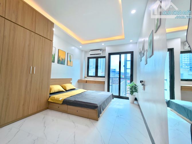 Toà CHDV Thanh Nhàn giá rẻ 50m2*5T TM 8 PN xây mới ngõ 3 gác gần phố DT600tr/năm, PCCC xịn