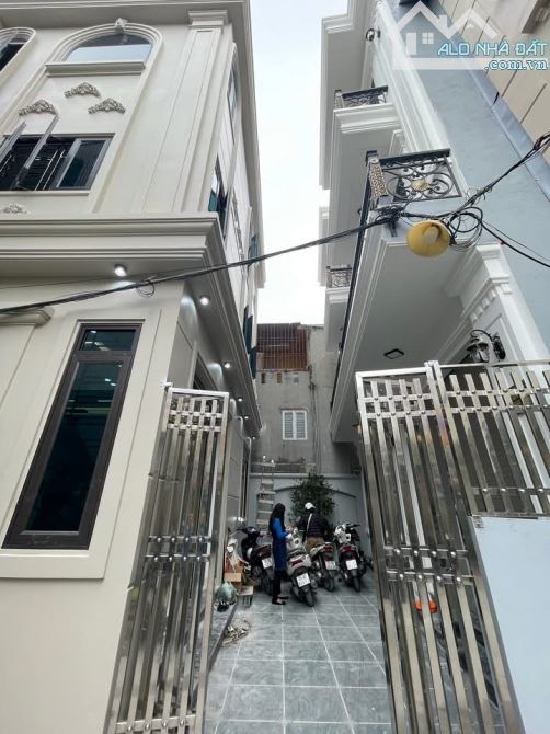 Bán nhà 3 tầng mới có sân cổng sau cây xăng Việt Hùng, An Dương, Hải Phòng