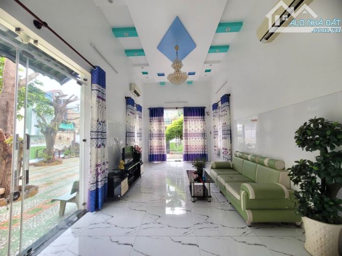 BÁN BIỆT THỰ SÂN VƯỜN 292M2 - HẺM Ô TÔ TRÁNH NHAU ĐƯỜNG NAM KỲ KHỞI NGHĨA - PHƯỜNG VŨNG TÀ