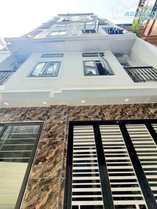 Bán Tòa CCMN Dòng Tiền Cực Đỉnh Phố Xuân Thủy, HN DT 111m2 x 32P. Giá Rẻ.