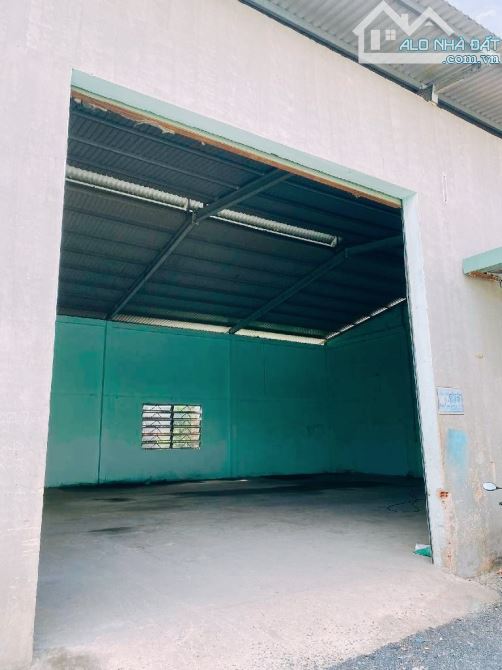 BÁN XƯỞNG MẶT TIỀN XUÂN THỚI 20 – HÓC MÔN – 1000M² – ĐANG CHO THUÊ 40TR/THÁNG