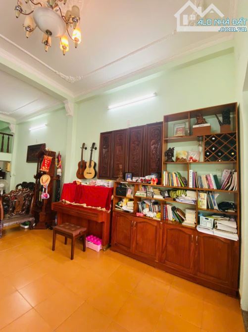 BÁN NHÀ 1 TRỆT 1 LẦU, SÂN ĐỂ XE Ô TÔ, 130M2 KHU DÂN CƯ, ĐƯỜNG TRẦN ANH TÔNG, 6.95 TỶ