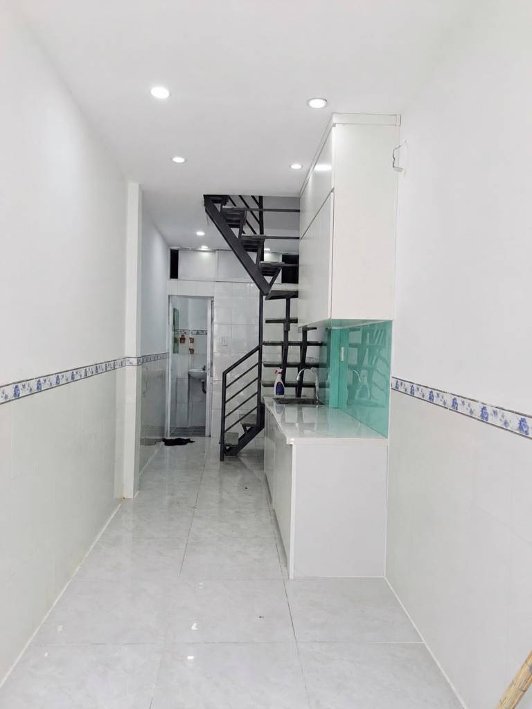 BÁN NHÀ LŨY BÁN BÍCH, TÂN PHÚ, DTSD 36m² HẺM XE HƠI, SỔ VUÔNG ĐẸP, GIÁ 2,35 TỶ