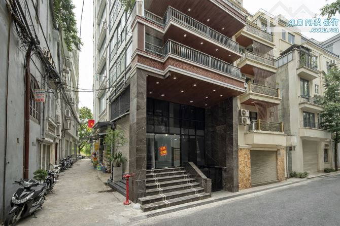 BÁN TÒA CĂN HỘ DỊCH VỤ CHÙA LÁNG – ĐỐNG ĐA 102m² – 1 HẦM 9 TẦNG – 32 PHÒNG