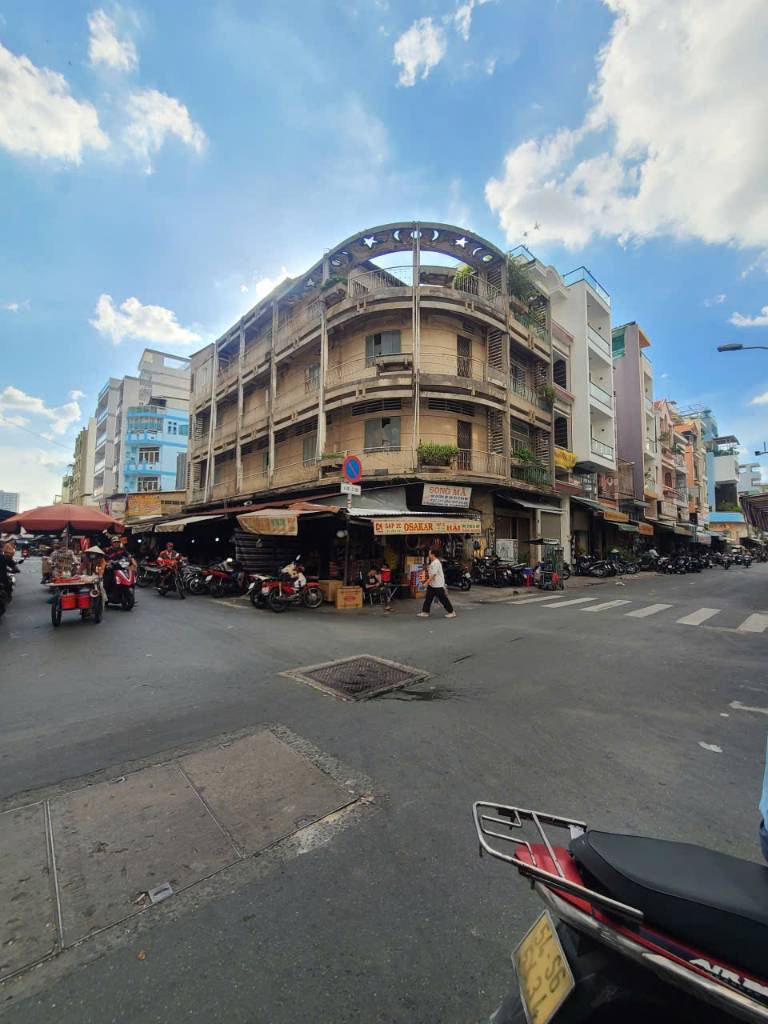 Bán nhà góc 2 mt Đường Phạm Hữu Chí Quận 5, DT 5.7 X 22m, trệt 2 lầu, giá 25 tỷ