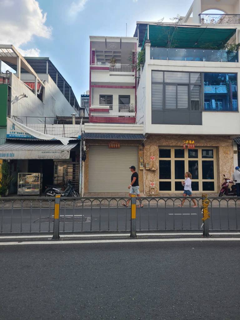 Bán nhà Nguyễn Thị Nhỏ Quận 11, mặt tiền kinh doanh, nhà 3 Tầng, dt 60m2, giá 16,5 tỷ