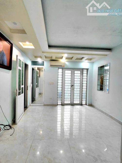 Bán nhà Hồ Sen, Dư Hàng Kênh, Lê Chân, 4 tầng 83m2, giá chỉ 4,5 tỷ