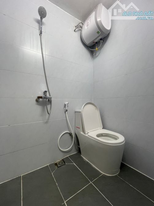 HOT căn hộ 4 tầng thang máy Nguyễn Văn Thoại – 13 phòng, dòng tiền 70tr/tháng, sát biển