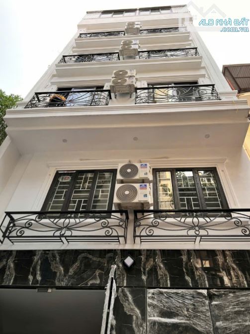 Bán Tòa CCMN Dòng Tiền Cực Đỉnh Phố Lê Văn Lương, HN DT 171m2 x 36P. Giá Rẻ.