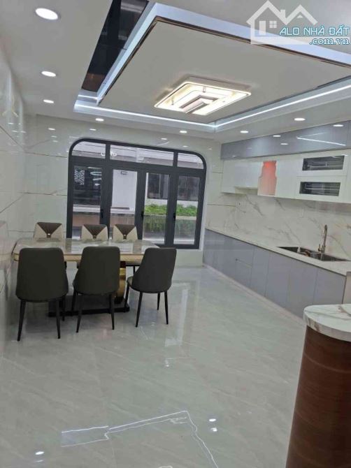 TRẦN VĂN GIÀU ĐẤT FULL THỔ CƯ - XE HƠI THÔNG TRÁNH NHAU- B.TÂN.(136M2) -✔️TIỆN XÂY DỰNG