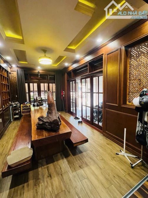 🏡 BIỆT THỰ GỖ CAO CẤP 3 TẦNG MT LÊ ĐẠI HÀNH –GẦN NGÃ TƯ ÔNG ÍCH ĐƯỜNG – 151M² –NHỈNH 13TỶ