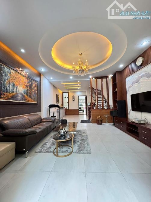 Bán biệt thự nhà vườn Vĩnh Hoàng, 117m2 x 5T, MT 5.3m, giá 45 tỷ có TL