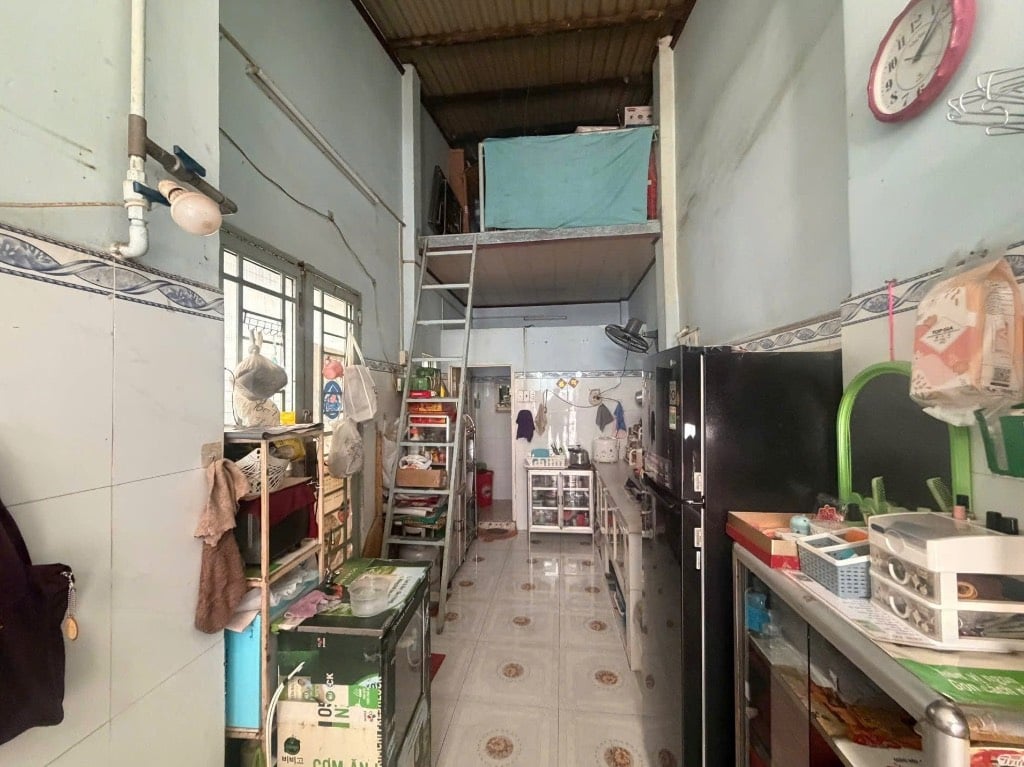 Bán nhà đường Nguyễn Văn Luông, quận 6, DT 50m2 3 tầng sân thượng, giá 4,8 tỷ