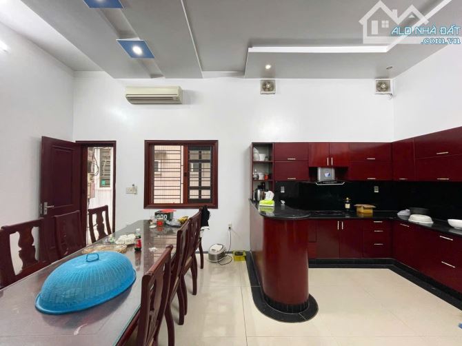 Bán biệt thự mini lô 16D Lê Hồng Phong, dt 126m2, ngang 7m, hướng Tây Bắc, nhà 4 tầng đẹp