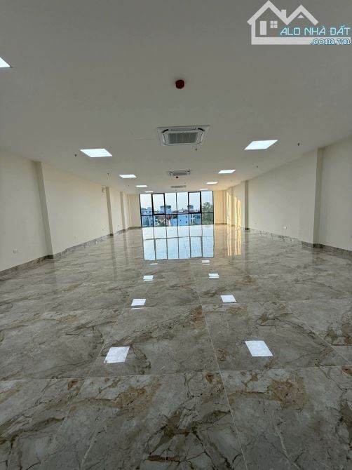 Bán tòa văn phòng Đức Diễn, Bắc Từ Liêm – 152m², MT 8m, 8 tầng, giá 73 tỷ