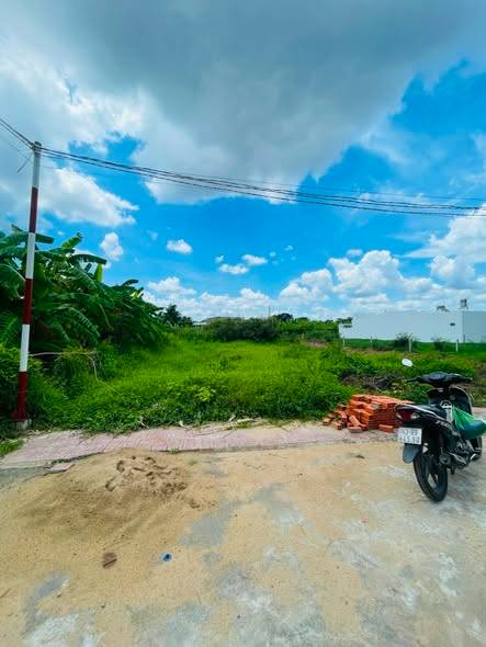 Đất thổ cư Thành phố Mỹ Tho, hẻm xe hơi 5m cách Đoàn Thị Nghiệp 50m, giá 1,5 tỷ