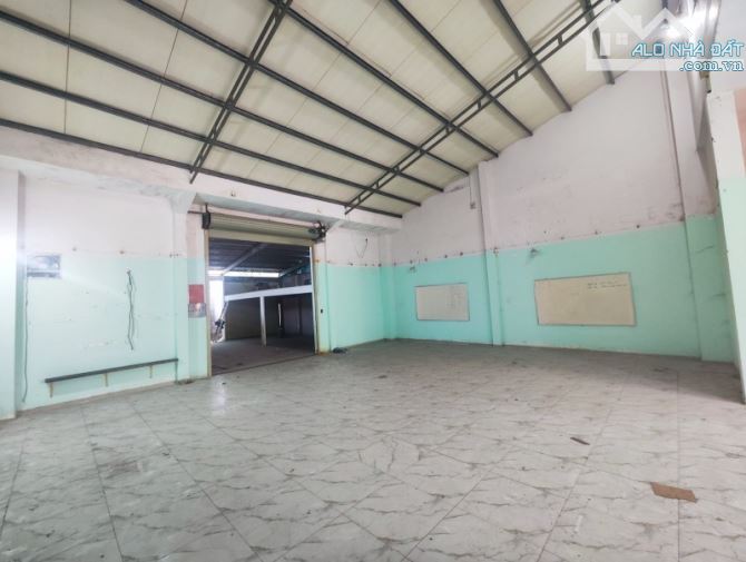 Bán gấp kho xưởng mặt tiền Thới Tam Thôn 9 ,TTT , DT 300m2 .Giá rẻ 11.2 tỷ (TL)