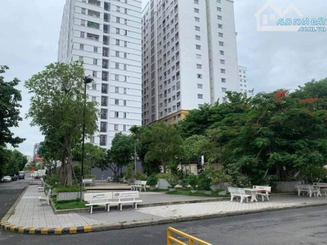 Bán Căn hộ chung cư Quận Tân Phú - 60m2 - Chất Lượng Pháp - Sát Đầm Sen - Sổ Hồng Riêng