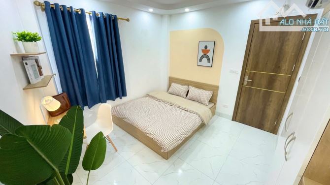 Bán toà CHDV Bạch Mai sát ô tô tránh gần NEU 63m2*7T thang máy 17PN DT 1.2 tỷ/năm, PCCC