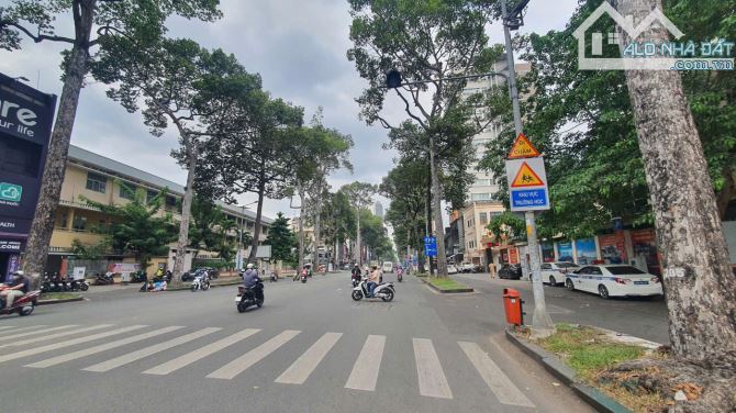 BÁN BUILDING MẶT TIỀN NGUYỄN CHÍ THANH QUẬN 10 – 6x30M – GIÁ 63 TỶ