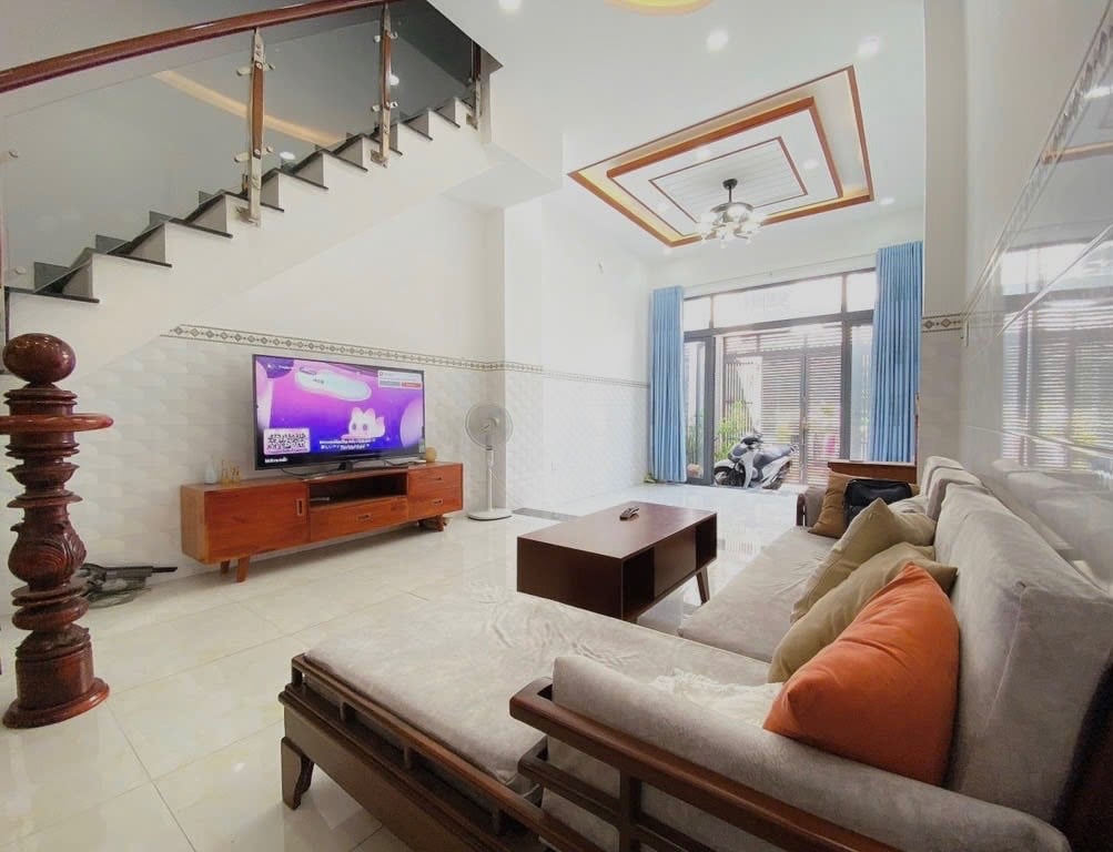 Bán nhà Kinh Dương Vương, nhà mới đẹp lung linh, sát BX Miền Tây, 64m2 3 tầng, chỉ 5.1 tỷ