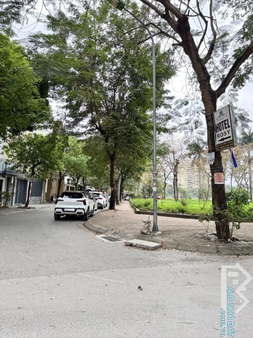Biệt thự Vĩnh Hoàng - Hoàng Mai hai mặt tiền 120m 5 tầng Giá hơn 46 tỷ
