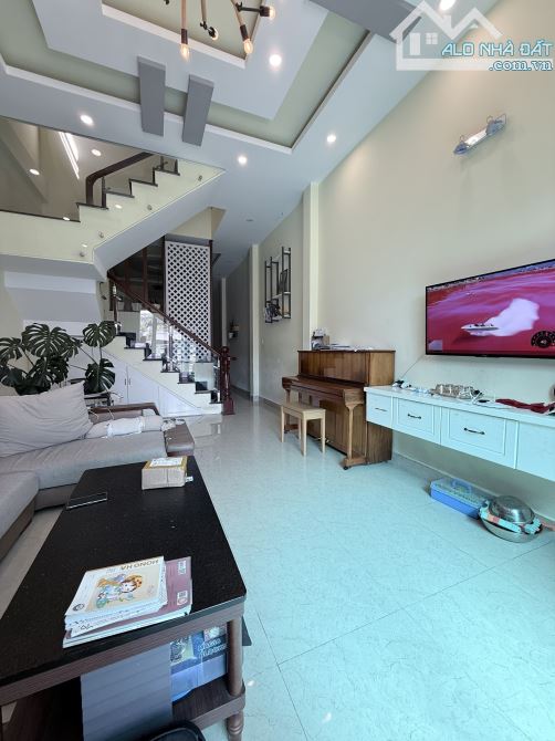 🔥 Nhà Hẻm Xe Hơi Lữ Gia – 96.4m² | Giá Chỉ 5.8 Tỷ – Quá Tốt Để Ở