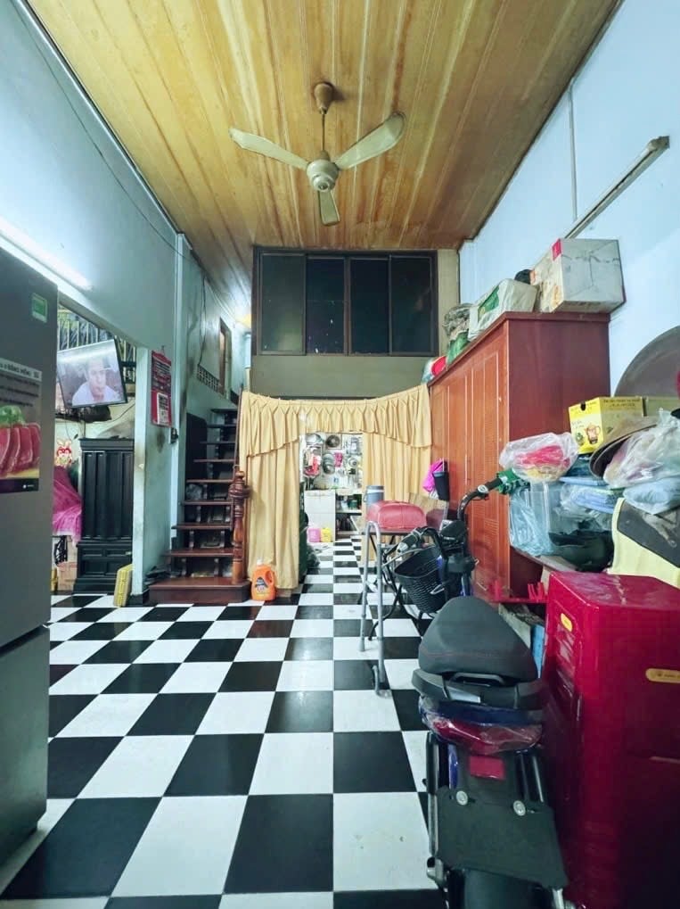 Bán đất Tân Hoá Quận 6, gần chợ Phú Lâm, vòng xoay Phú Lâm, sẵn nhà tiện xây mới 1 trệt 2 lầu