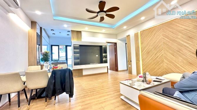 Bán căn hộ Chung Cư, 3PN – 18 Tam Trinh Minh Khai, 105m², x tỷ