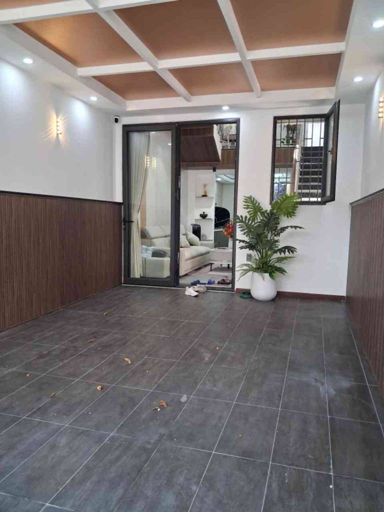 BÁN NHÀ HÀ HUY TẬP THANH KHÊ, 2 TẦNG ĐẸP, NỘI THẤT XỊN XÒ, Ô TÔ NGỦ TRONG NHÀ, NHỈNH 5 TỶ