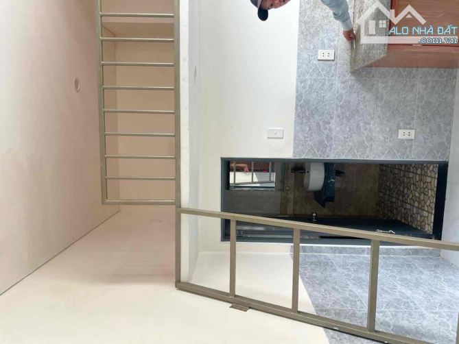 🔥 TÒA TRỌ 2 MT TRUNG TÂM – 5 TẦNG, DÒNG TIỀN 45–50TR/THÁNG 💥