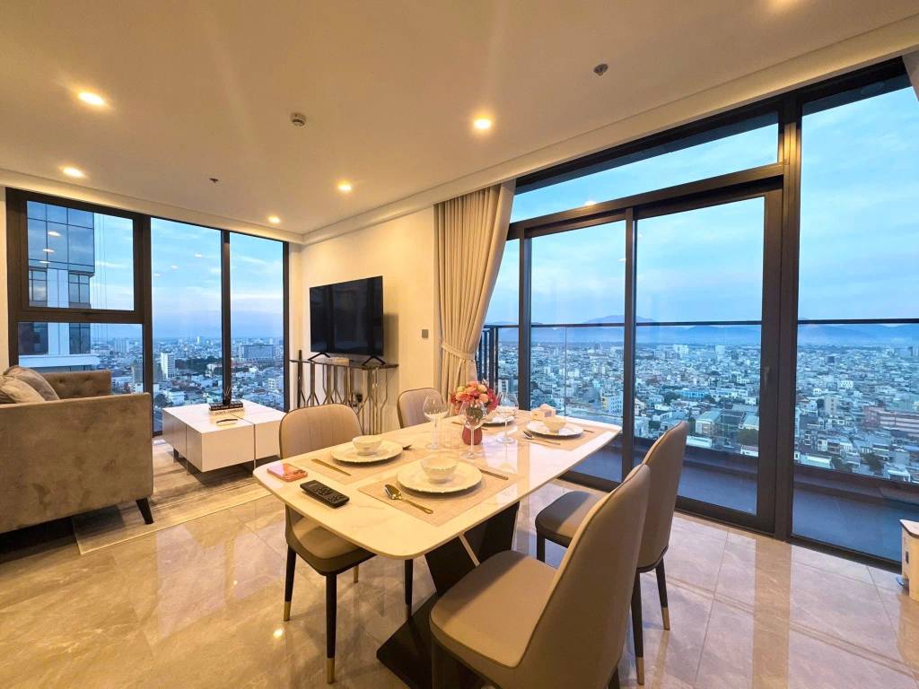 Hàng hiếm, bán căn góc The Filmore Da Nang, 2PN 76m2 tầng 24, full nội thất, dòng tiền 600tr/năm