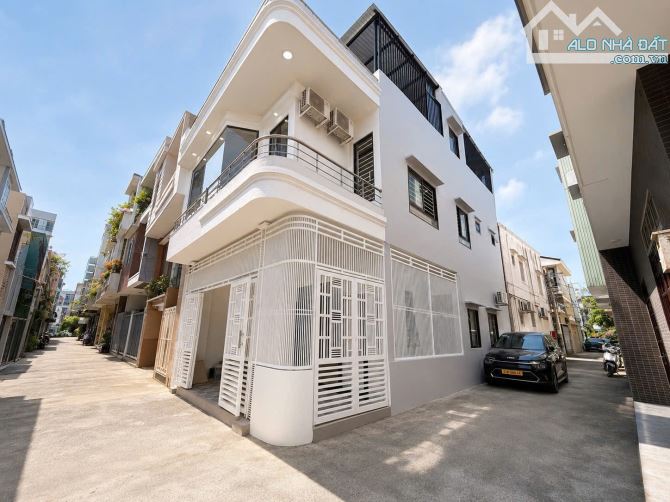 BÁN RẺ NHÀ 3 TẦNG MỚI ĐẸP NGANG 6M NGAY GÓC 2 MẶT KIỆT XE TĂNG ,5 CĂN RA HÀ HUY TẬP