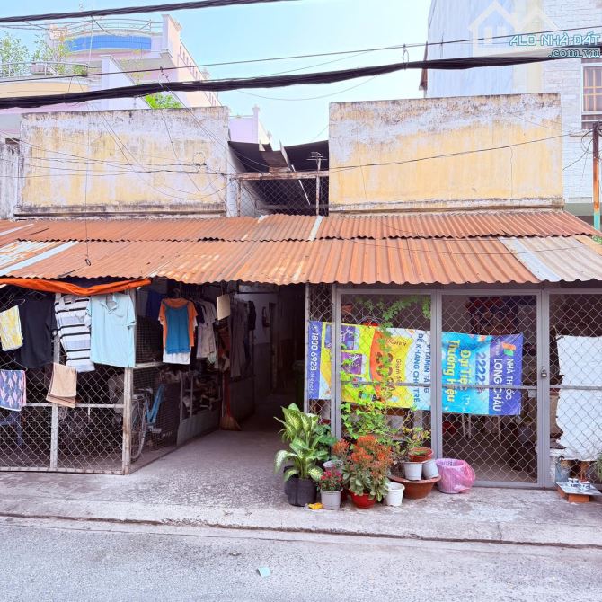 Bán dãy trọ MT Hiệp Thành 5, gần chợ, DT: 8x25m, giá 12.5 tỷ tl