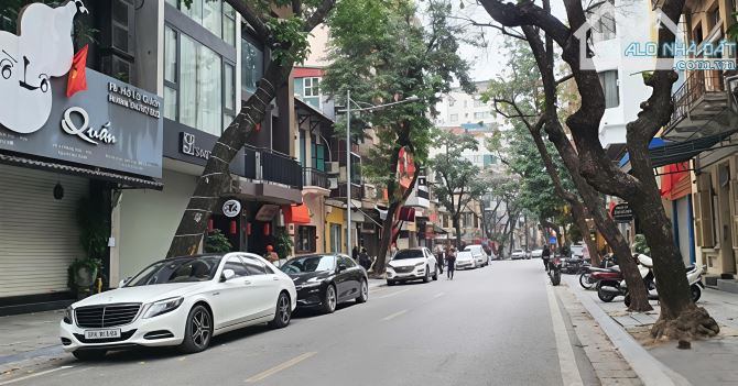 Bán nhà mặt phố Bùi Thị Xuân, DT 120m2 x 12 tầng, giá 80 tỷ.