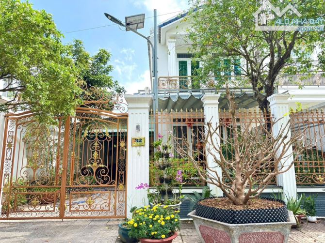 Bán nhà 1 lầu khu biệt thự đường Nguyễn Hữu Trí cồn khương dt 10x35 sổ hồng hoàn công