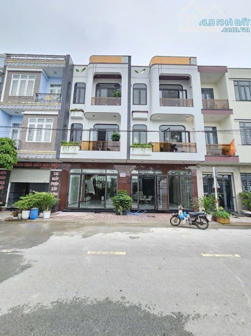5,9Tỷ TL🔥Bán nhà 2 Lầu_Ngang 5m_KDC gần trung tâm y tế Dĩ An, p.Tân Đông Hiệp, Dĩ An