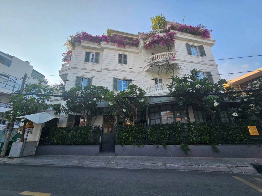 BÁN BIỆT THỰ LÊ VĂN MIẾN, THẢO ĐIỀN, CĂN GÓC 2 MẶT TIỀN, NGANG 23M, DT 190M2, GIÁ 90 TỶ