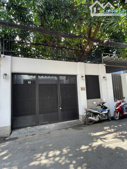 Bán Biệt Thự 2MT Nội Khu VIP 38 Nguyễn Văn Trỗi Q.Phú Nhuận DT: 6X29M - 3 TẦNG Ở NGAY
