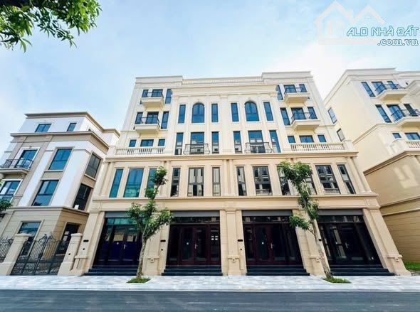 Vin Đông Anh - Bán Thiên Nga 1 xẻ khe đối diện chung cư 32 tỷ !