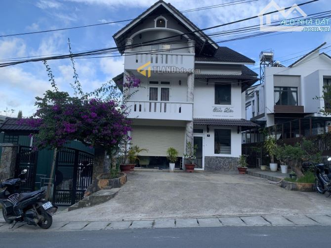VILLA MẶT TIỀN ĐƯỜNG HÀN THUYÊN. P5. 365M2. NGANG 14M. 4 TẦNG. 11PN. GIÁ 29 TỶ TL