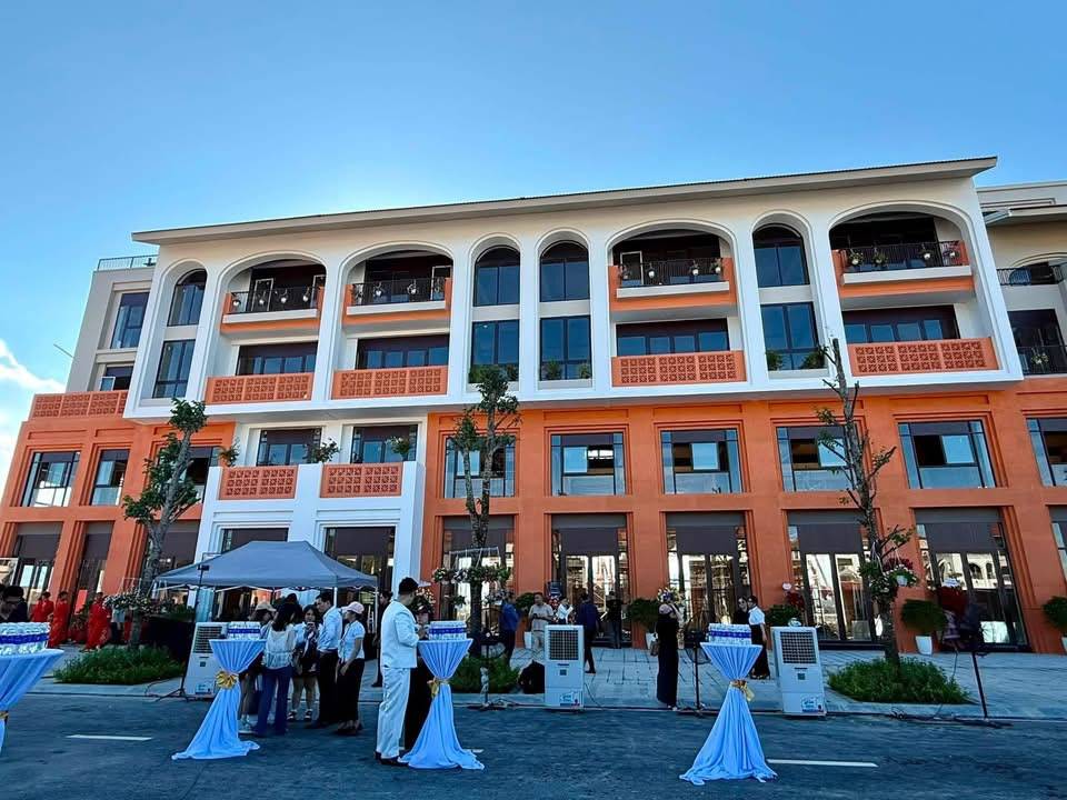 Bán Shophouse tại Charmora City, 5 tầng tòa D15, Chiết Khấu Đến 3,5 Tỷ, giá tốt