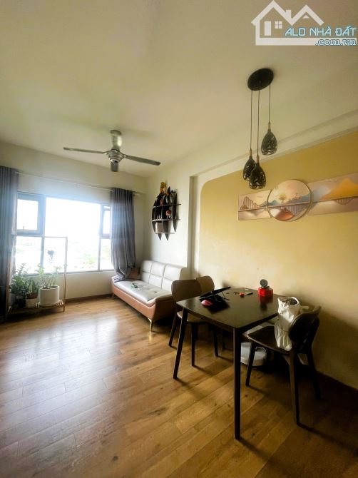 Bán căn hộ Flora Novia 2pn mặt tiền Phạm Văn Đồng, sổ hồng riêng, view đẹp