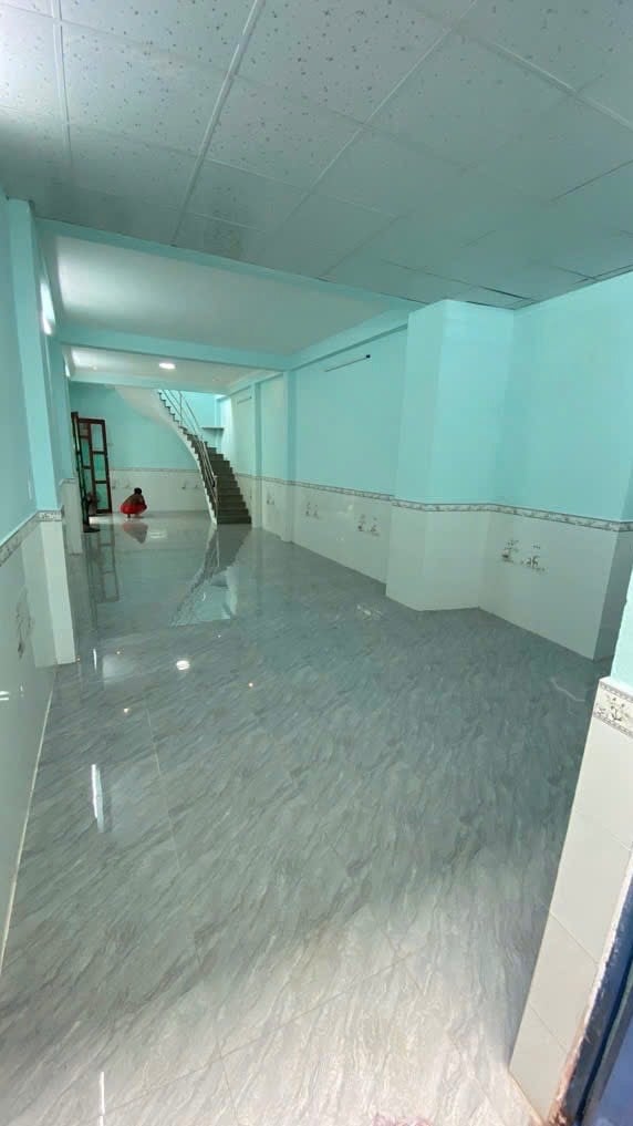 Bán nhà Hồng Bàng Quận 6, Gần Xòng Xoay Phú Lâm, vài bước chân ra hẻm xe hơi