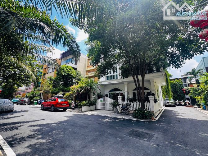 KHU BIỆT THỰ HIẾM " NGUYỄN TRỌNG TUYỂN " 175m2( 8x22m ) GÓC 2 MẶT TIỀN- 4 TẦNG THANG MÁY