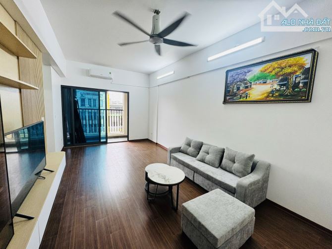 Chung cư Xuân Đỉnh 62m2, lô góc, 2PN, 2vs, full nội thất, chỉ việc về ở
