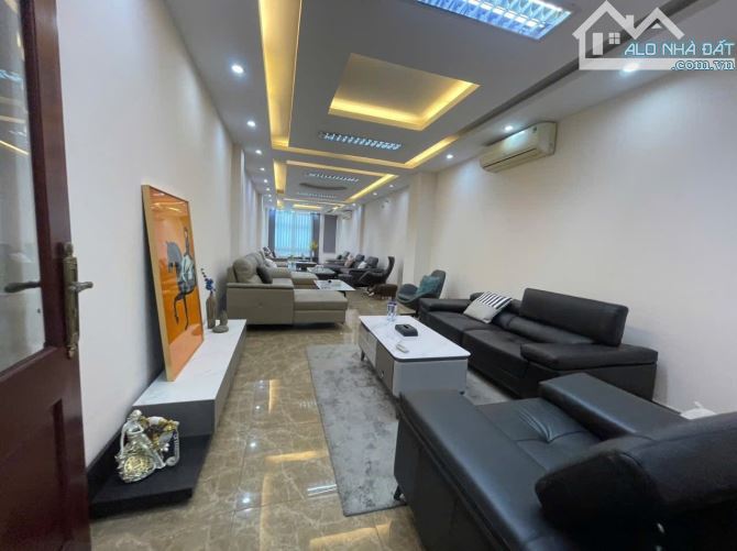 Giảm chào 500tr! Bán tòa văn phòng mặt phố Bạch Mai, 120m2, 7 tầng thang máy, chỉ 69.5 tỷ